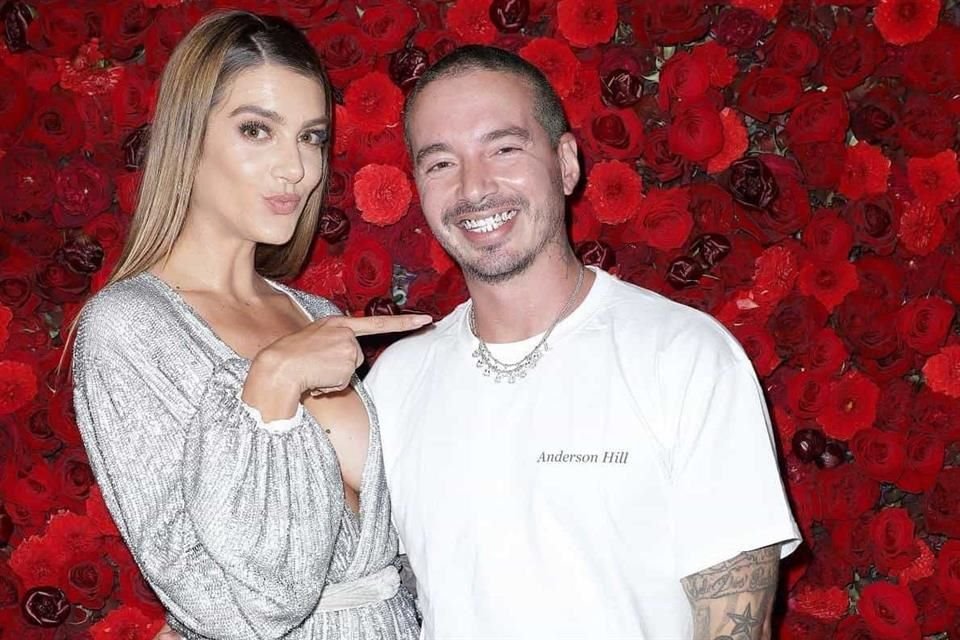 J Balvin y Valentina Ferrer se convirtieron recientemente en papás con la llegada de su primer bebé.