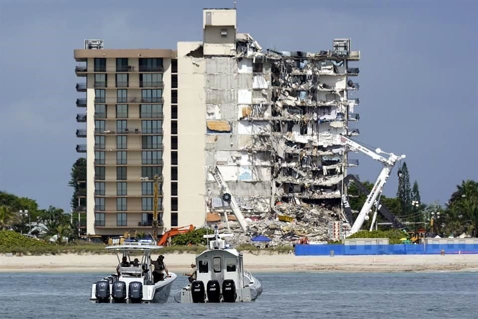 La búsqueda en el Champlain Towers South ha enfrentado incendios, tormentas y posibles nuevos derrumbes.