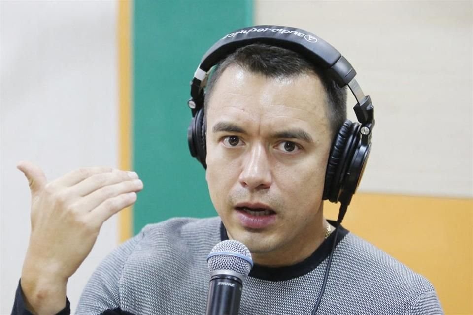 EL Presidente de Ecuador, Daniel Noboa, durante un programa de radio en Quito, el 10 de enero del 2024.