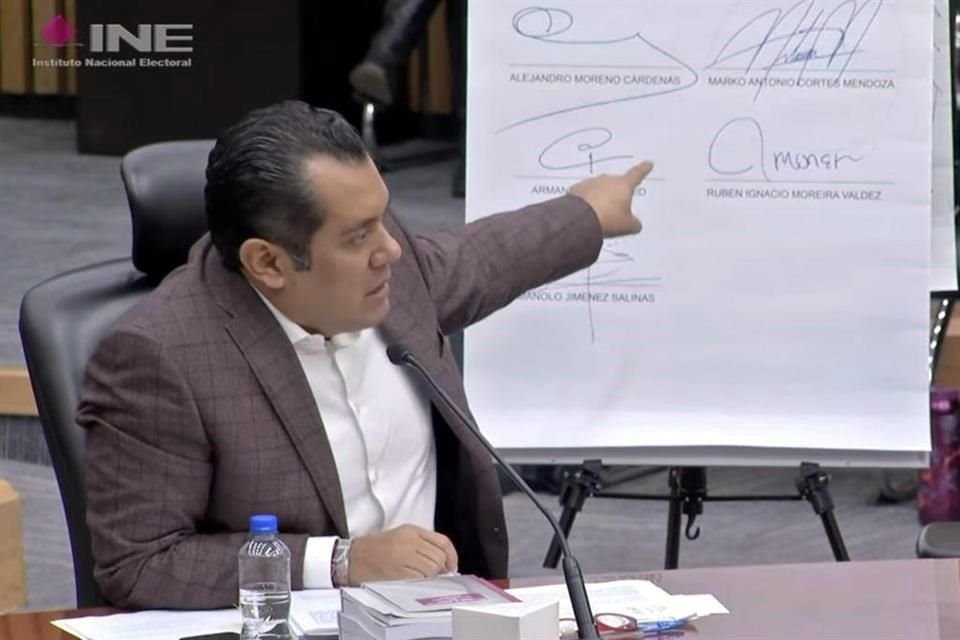 Representante de Morena presentó denuncia ante el INE por pacto de PRI-PAN en Coahuila.