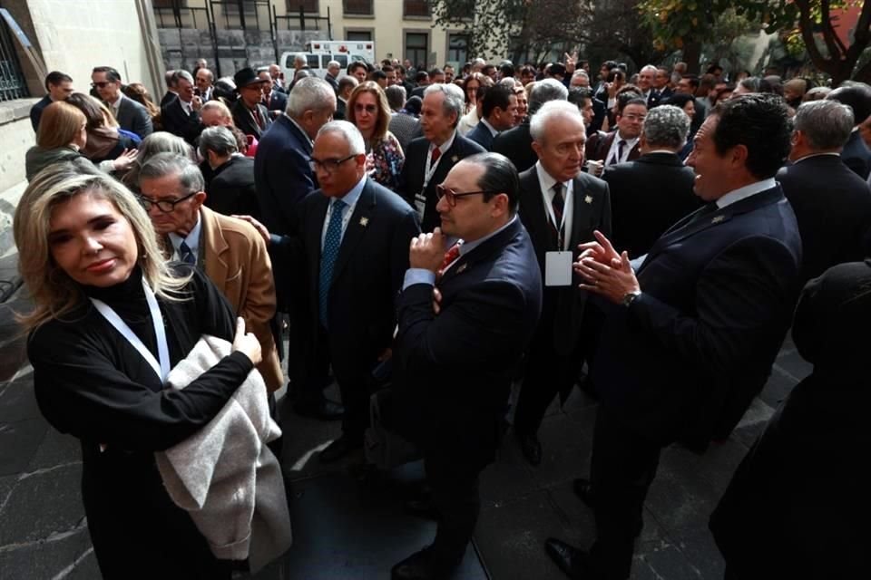 Embajadores y Cónsules esperaron para reunión con el Presidente Andrés Manuel López Obrador.