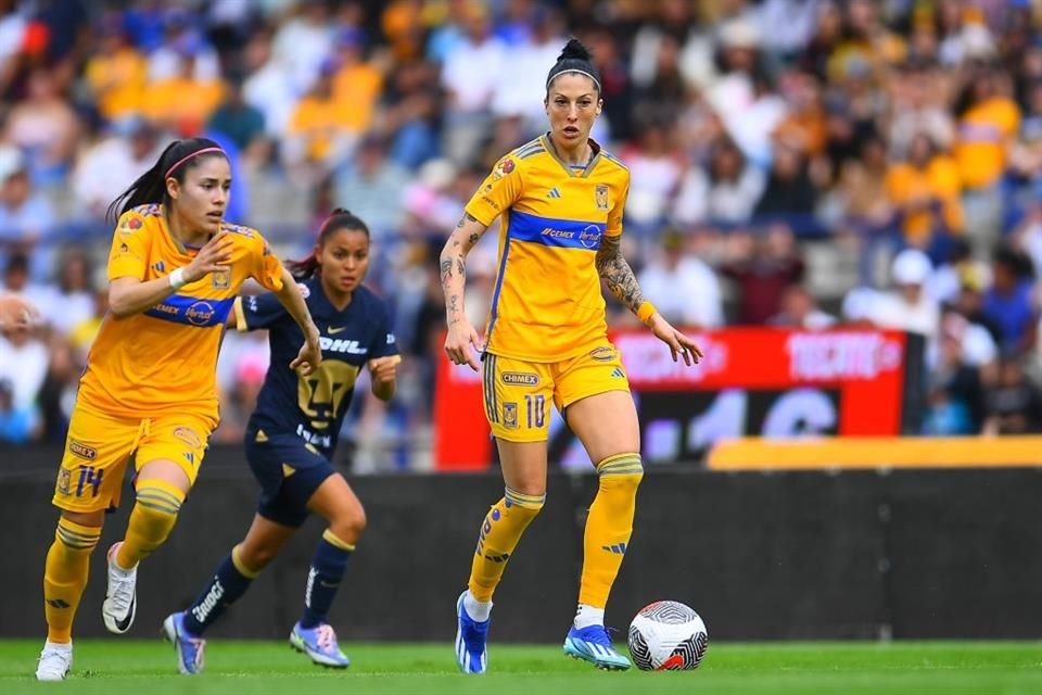 Tigres Femenil goleó 5-1 a Pumas en Ciudad Universitaria, donde Jenni Hermoso debutó con el cuadro regio y apuntó su primera asistencia.