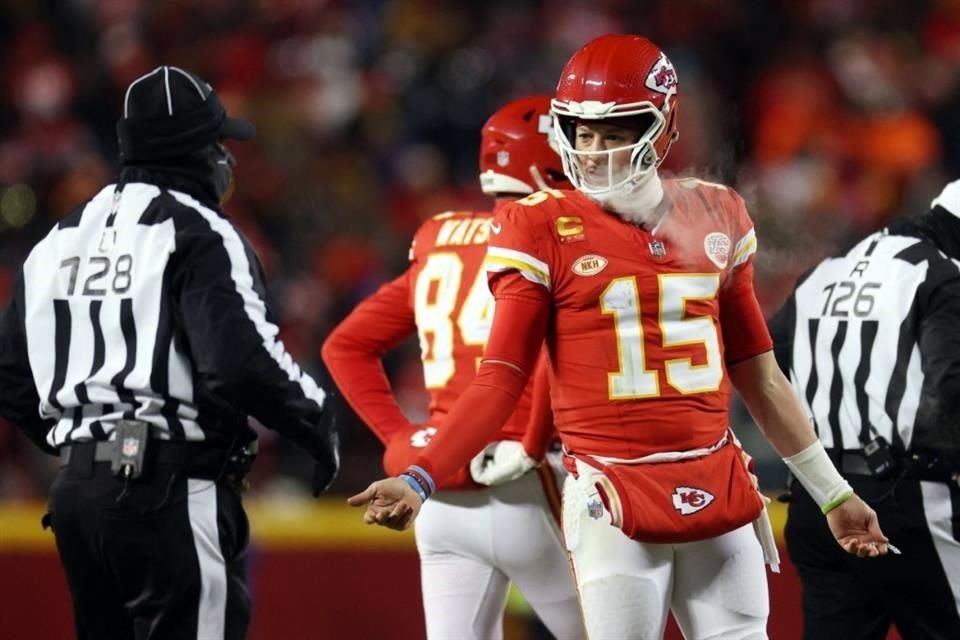 Congelan Chiefs a los Dolphins