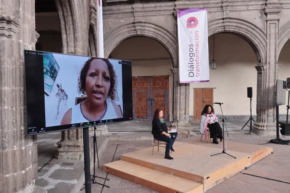 El encuentro contó con casi 50 intervenciones presenciales y virtuales.