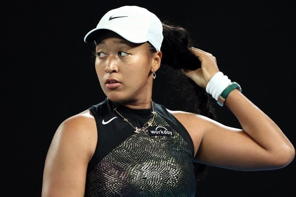 Naomi Osaka fue sorprendida por Caroline Garcia en la primera ronda del Abierto de Australia tras caer eliminada por parciales de 4-6 y 6-7(2).