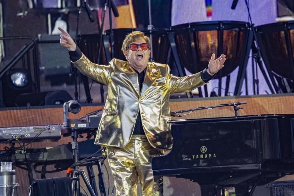 Obtuvo un premio Emmy este lunes al Mejor Especial de Variedades (en vivo) por el documental 'Elton John Live: Farewell from Dodger Stadium'.