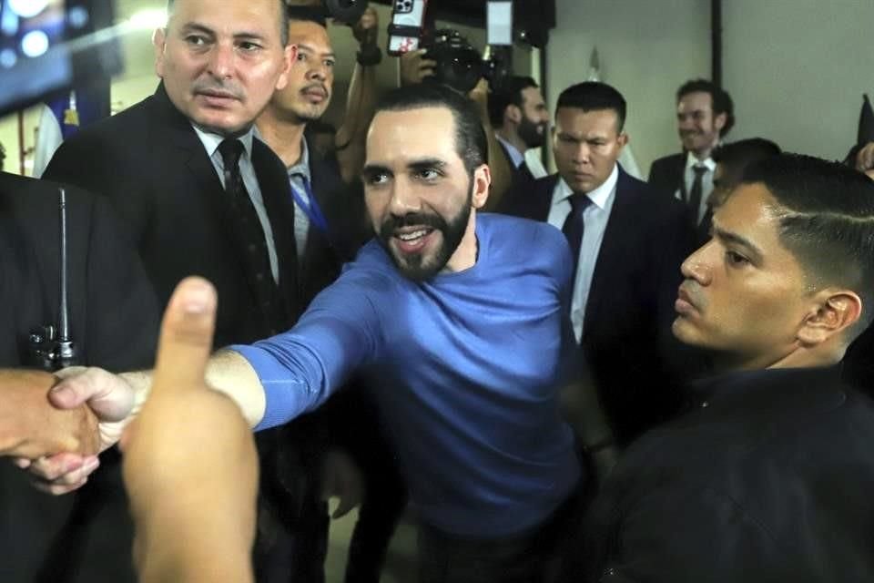 El Presidente de El Salvador, Nayib Bukele, tiene el 71% de intención de voto por lo que ganaría reelección de 4 de febrero, según encuesta.