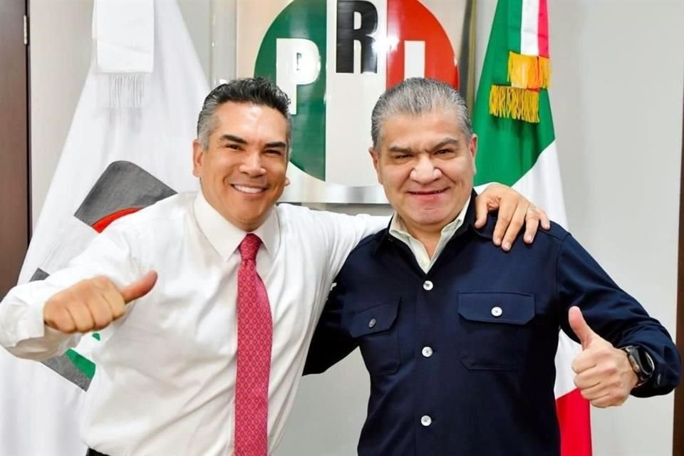 El ex Gobernador de Coahuila, Miguel Riquelme, sostuvo una reunión hoy con el Presidente nacional del PRI, Alejandro Moreno.