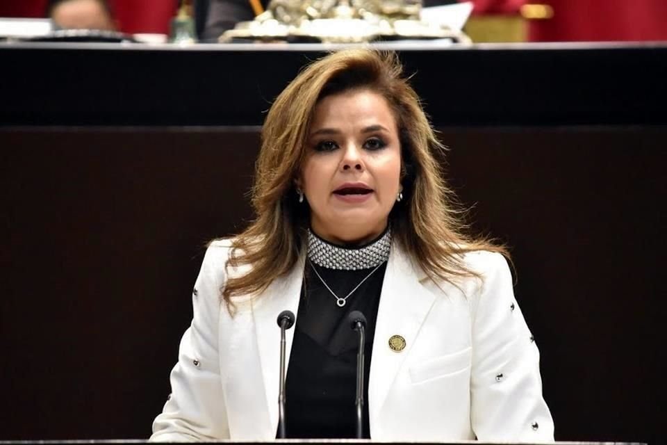 Diputada Montserrat Arcos Velázquez.