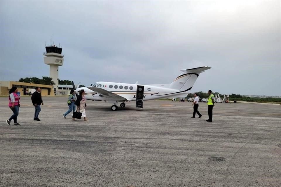 La aspirante reconoció que viajó en vuelo privado, pero aseguró que será declarado en gastos porque no oculta nada.