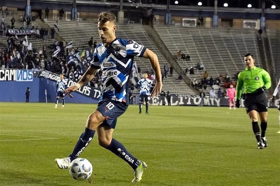 Sergio Canales retomó actividad con el conjunto albiazul.