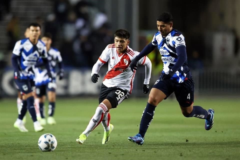 Rayados y River Plate igualaron este miércoles 1-1 en duelo amistoso jugado en Dallas Texas, donde Rodrigo Aguirre y Andrés Herrera anotaron los goles.