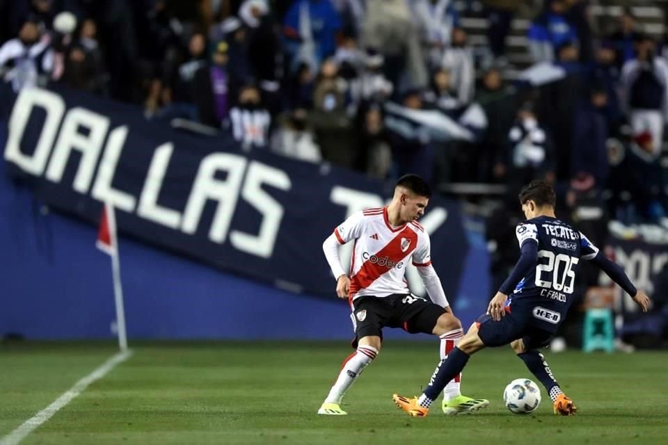 Rayados y River Plate igualaron este miércoles 1-1 en duelo amistoso jugado en Dallas Texas, donde Rodrigo Aguirre y Andrés Herrera anotaron los goles.
