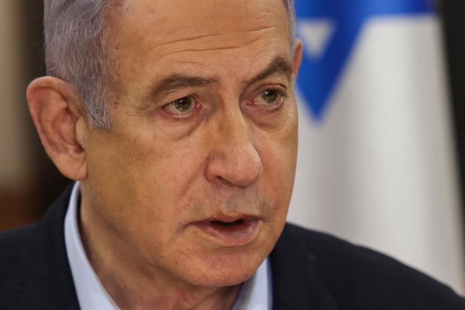 El Primer Ministro israelí Benjamin Netanyahu antes de su reunión semanal de gabinete en Tel Aviv, el 7 de enero del 2024.