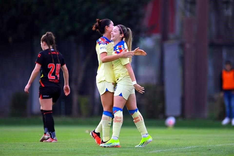 Con su gol de esta tarde, Katty Martínez vuelve a ser la mejor goleadora de la Liga MX Femenil.