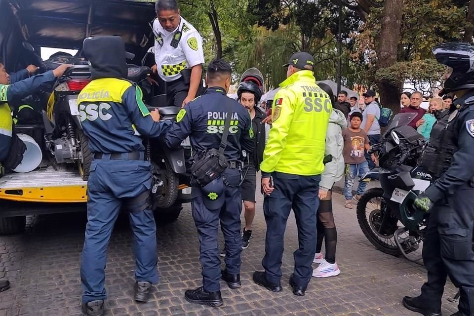 En la Alcaldía Coyoacán se han realizado operativos para que motociclistas respeten el Reglamento de Tránsito.