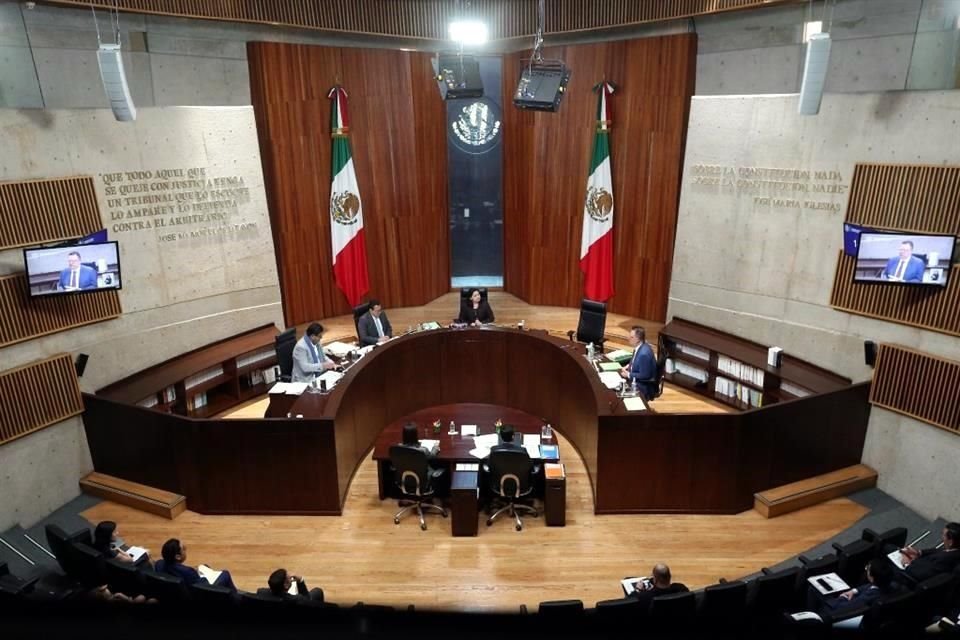 Aspecto de la sesión del Tribunal Electoral en la que discutió el aplazamiento de una sentencia contra Morena.