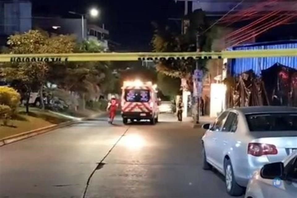Tres hombres fueron asesinados en la madrugada al interior de un bar en Chilpancingo.