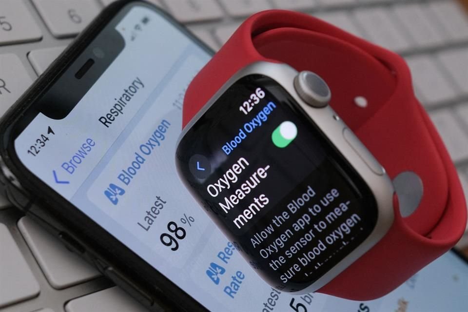 Recientemente, Apple comenzó a eliminar la función de oxígeno en sangre de sus smartwatches Serie 9 y Ultra 2 para eludir una prohibición estadounidense derivada de una disputa de patente.