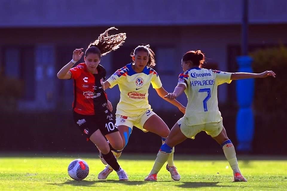 El América Femenil juega en la Cancha Centenario dentro del Nido de Coapa.