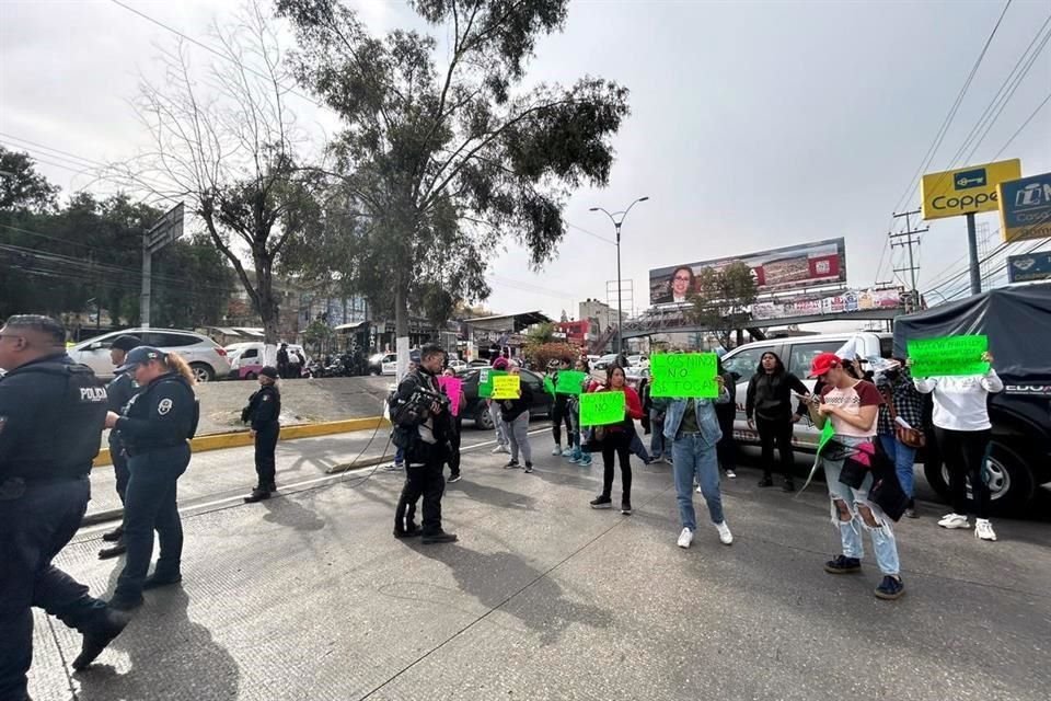 Piden que un hombre, de 22 años, quien fue detenido al ser acusado de abusar sexualmente de un alumno, no sea liberado por las autoridades.