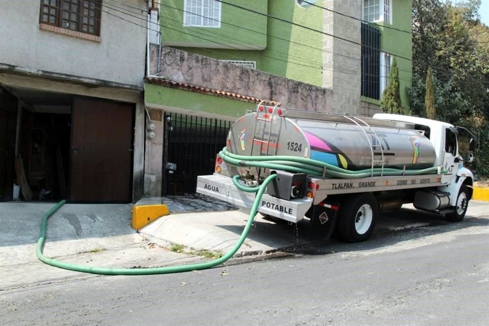 Desde hace varios meses, el abasto de agua en Tlalpan se ha reducido drásticamente.