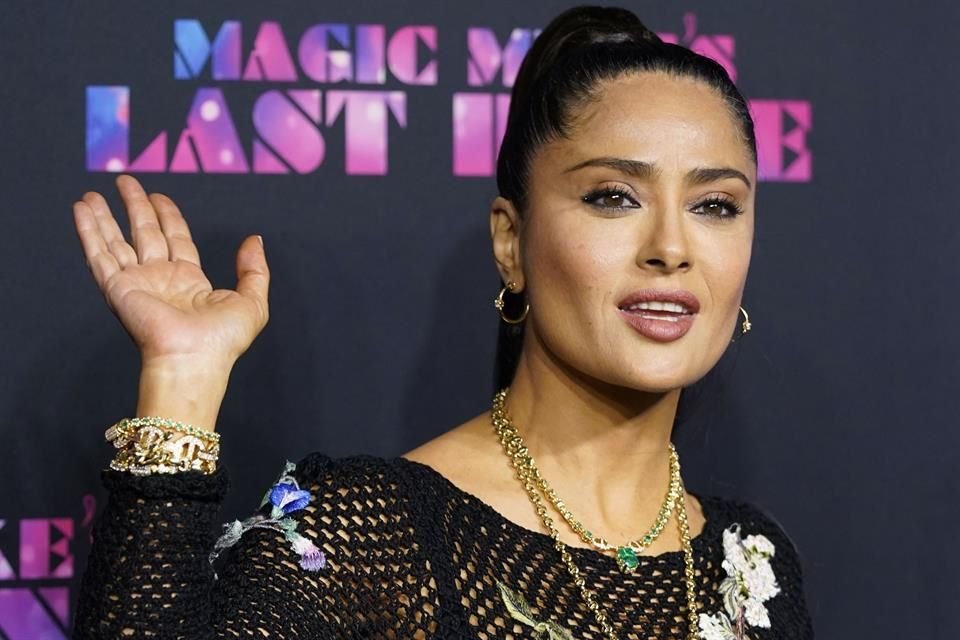 Por su actuación en 'Magic Mike's Last Dance', la mexicana, Salma Hayek se llevó una mención a Peor Actriz en los Razzies.