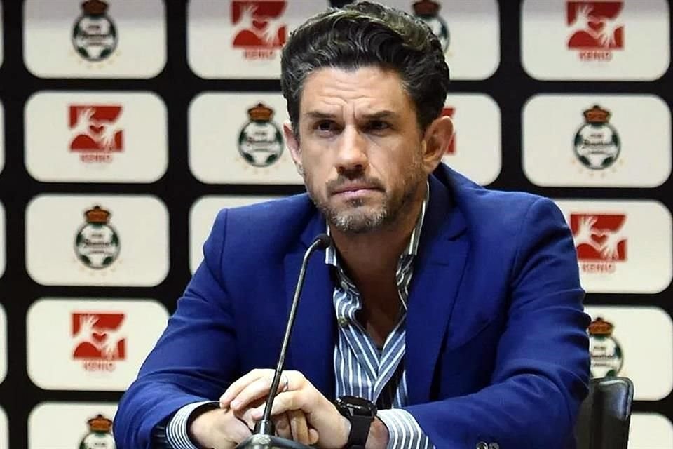 El presidente del Grupo Orlegi, Alejandro Irarragorri, envío sus condolencias a los aficionados de Rayados que fueron atropellados tras el partido ante Santos Laguna en Torreón.