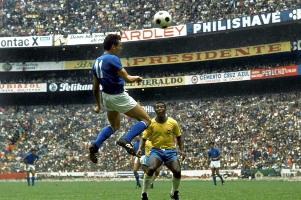 Gigi Riva en la Final de México 70 ante Brasil en el Estadio Azteca.