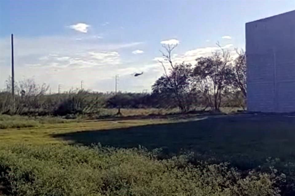 La captura del criminal ocurrió cerca del parque de béisbol 'Los Veteranos', lugar donde aterrizó un helicóptero para trasladar al detenido.