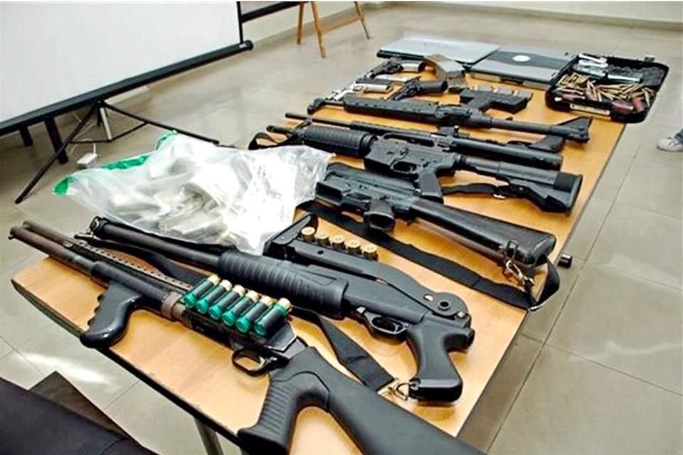 Fuerzas Armadas incautaron 36 armas cada 24 horas en los primeros 100 días del Gobierno de Claudia Sheinbaum, de acuerdo con reporte de seguridad.
