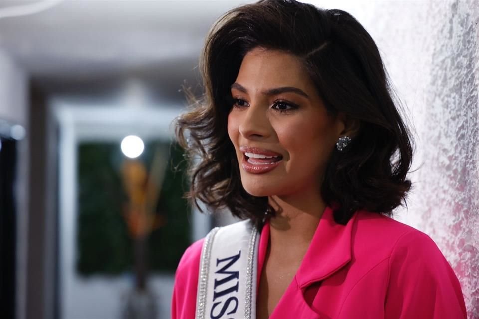 La actual Miss Universo, Sheynnis Palacios, estuvo durante la presentación.