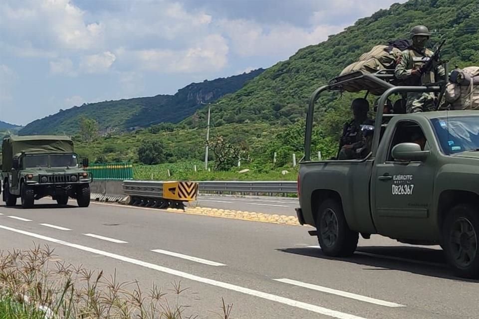 Por tiempo indefinido permanecerán Ejército, Guardia Nacional y Policía estatal en Santa María del Oro, informó Ricardo Sánchez Beruben.