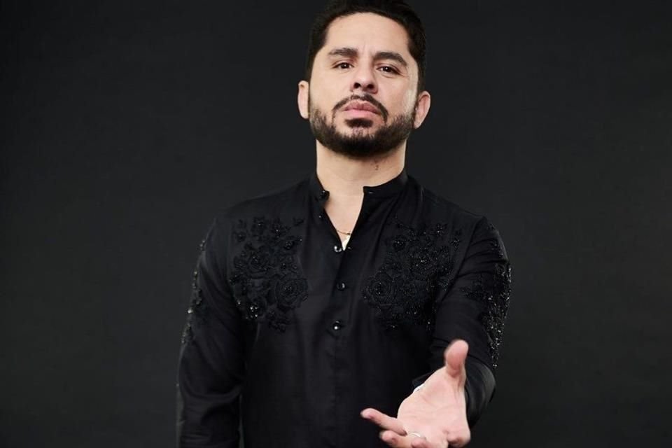 Larry Hernández &#8203;es uno de los cantantes mexicanos más escuchados.