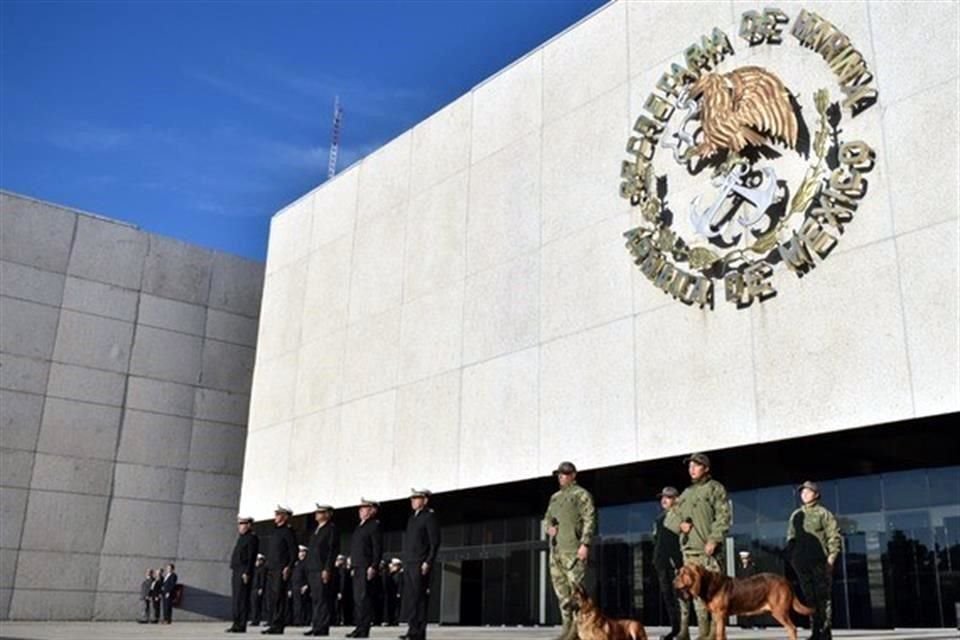 Los perros fueron despedidos en una ceremonia para honrar su trayectoria.