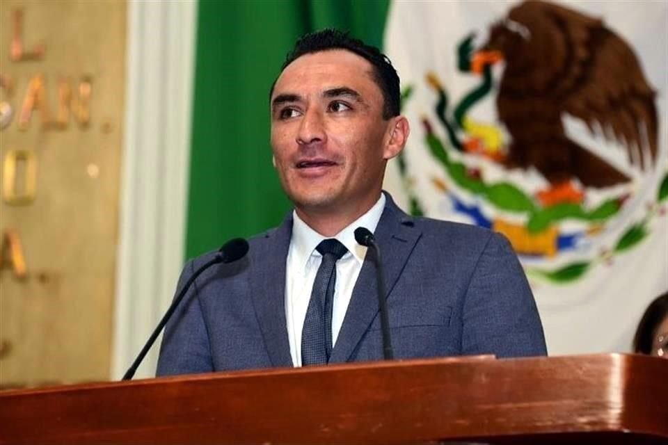 Dos funcionarias del INE fueron amenazadas con pistola por el morenista Miguel Ángel Álvarez, mientras visitaban su domicilio en Iztapalapa.