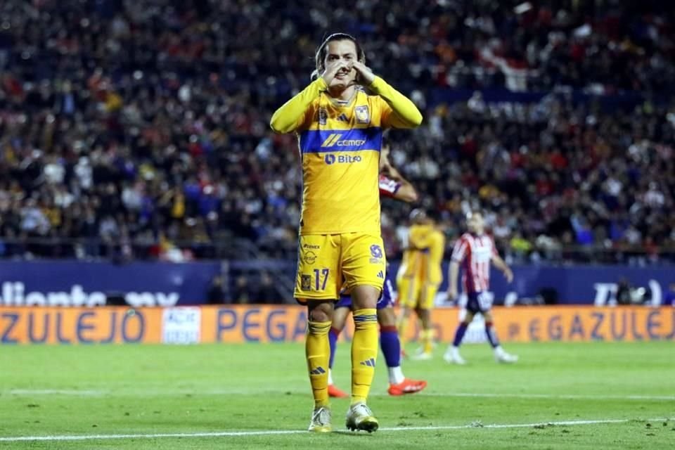 Sebastián Córdova puso el empate al minuto 70.