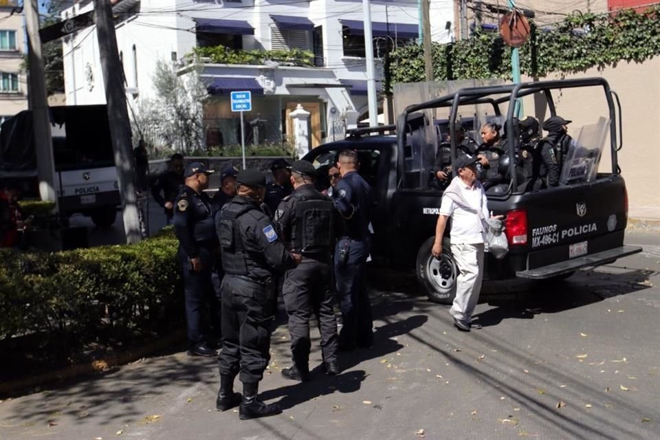 Vecinos de Molino de Rey que tenían un plantón en las calles Alencastre y Alicama se retiraron.