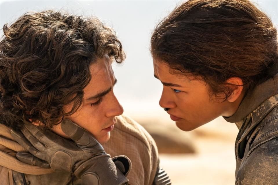 Timothée Chalamet y Zendaya llevan los papeles protagónicos en las cintas de Dune, interpretando a Paul Atreides y Chani, respectivamente.