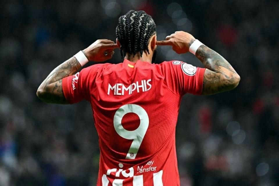 Una vez más, Memphis Depay salió del banco para ser determinante.