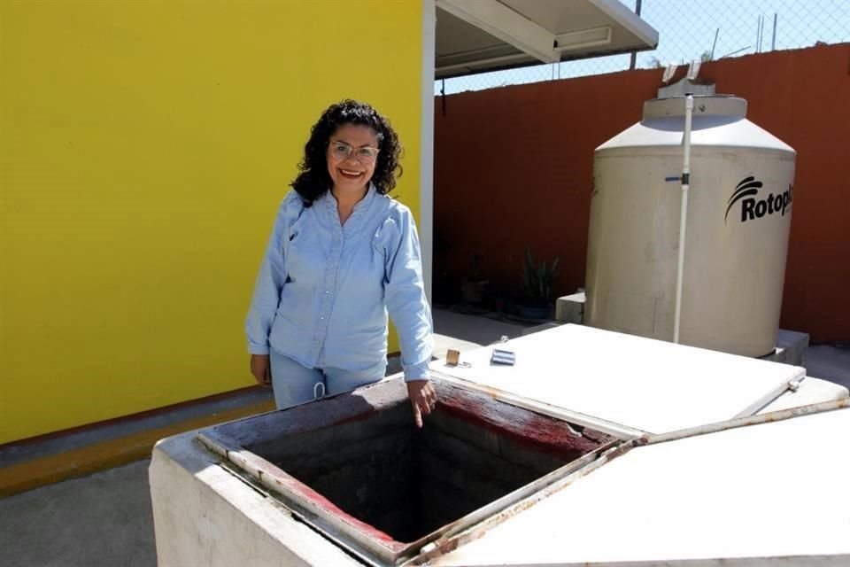 María del Rocío Herrera, directora del kinder que recibirá agua.