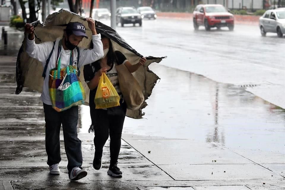 'En la segunda quincena de junio de 2021, se observaron lluvias por arriba de lo normal en gran parte del país', señala.