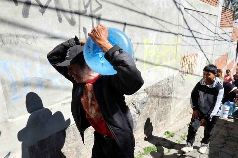 Desabasto de agua en zonas altas de Toluca. 