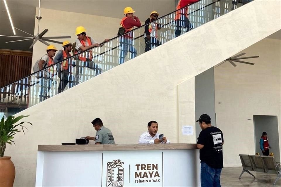 A un mes de la inauguración de la estación Campeche del Tren Maya las obras continúan.