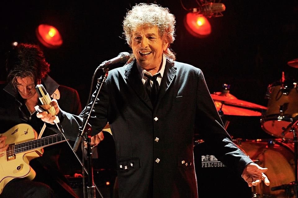 'Fragments (Time Out Of Mind Sessions (1996-1997)): The Bootleg Series Vol.17' de Bob Dylan podría ser ganador del Mejor Álbum Histórico.