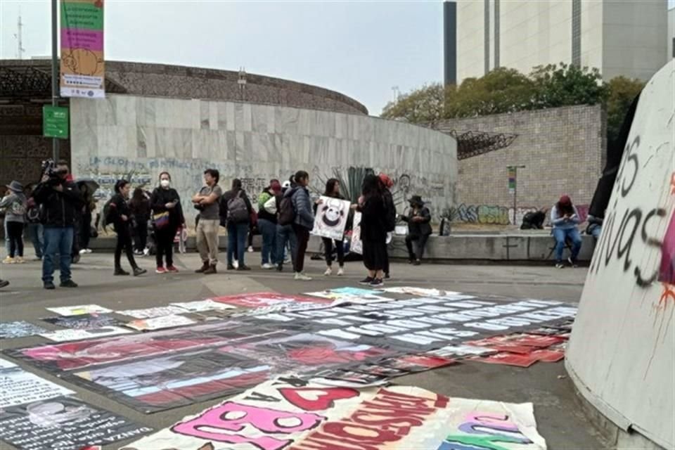 La marcha del grupo antitaurino tiene como fin protestar contra la reapertura de las corridas en la Plaza México.