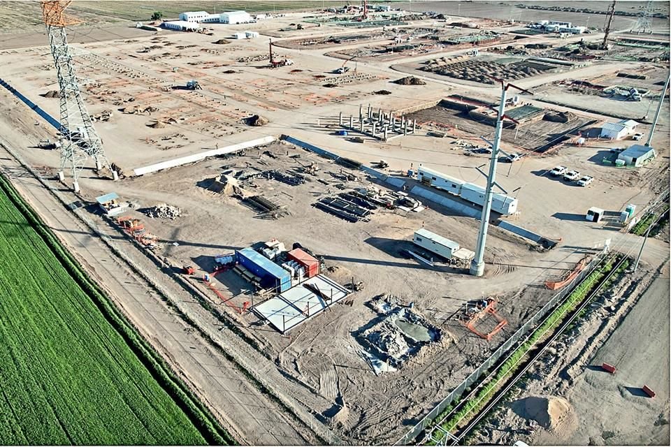 Construcción de una central de CFE en San Luis Río Colorado.