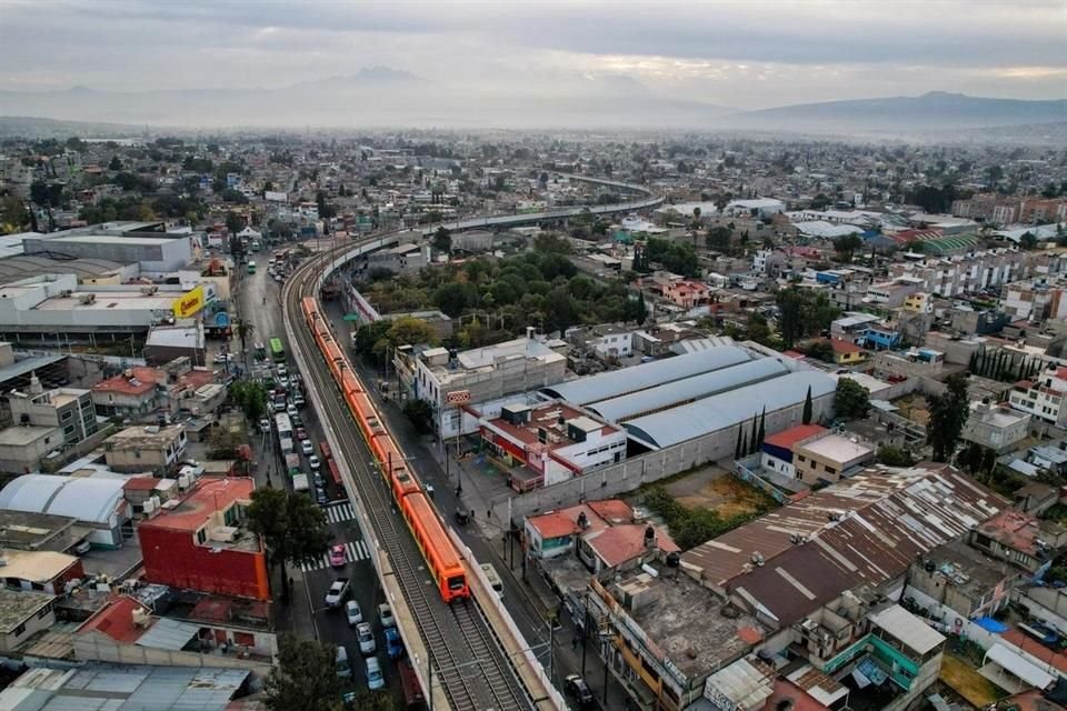 En julio del año pasado se reabrieron cinco estaciones del tramo elevado, de Culhuacán a Periférico Oriente.