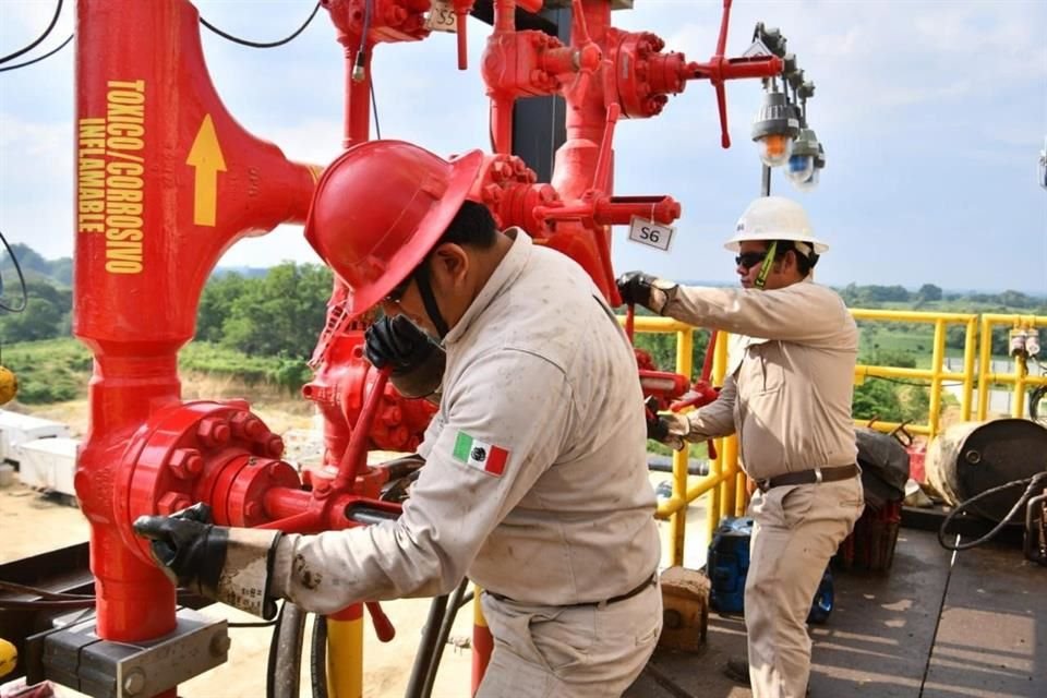 La junta directiva de Pemex aprobó un plan ambiental, social y de gobernanza después de una reunión el viernes para revisar la propuesta.