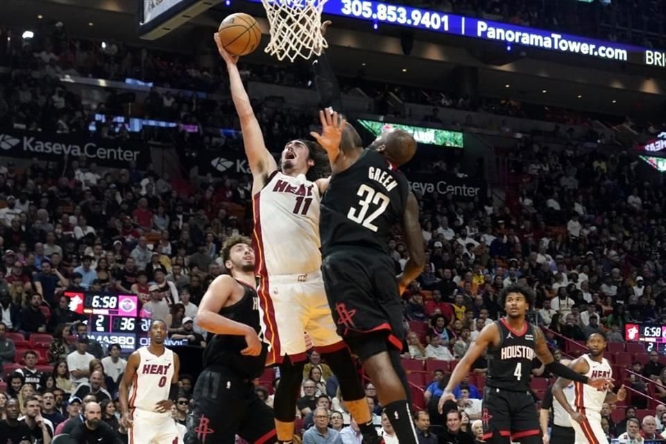 El mexicano es parte de los mejores novatos de la NBA.